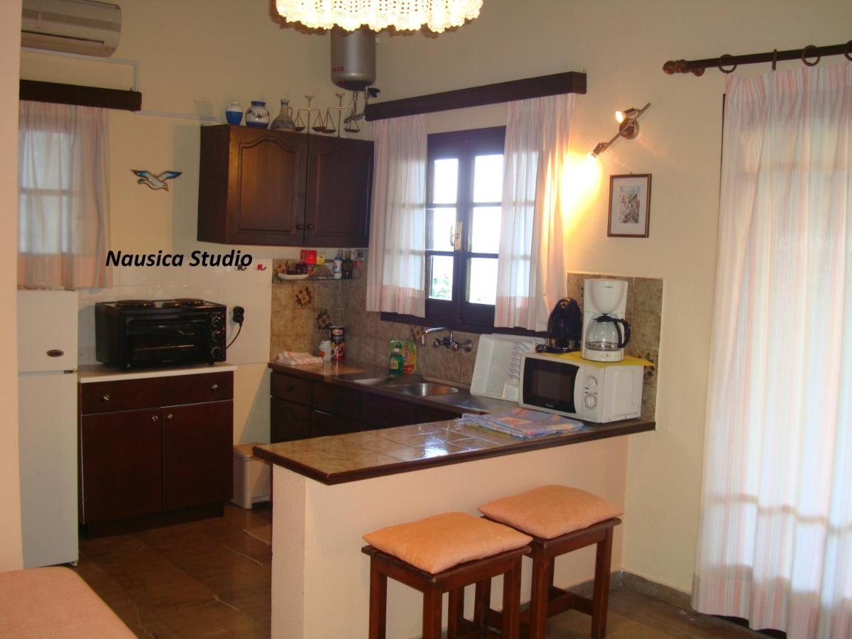 Agia Pelagia Chlomou Studio Nausica... A Sense Of Paradise! מראה חיצוני תמונה